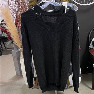 Love Tree Classic Black Knitwear